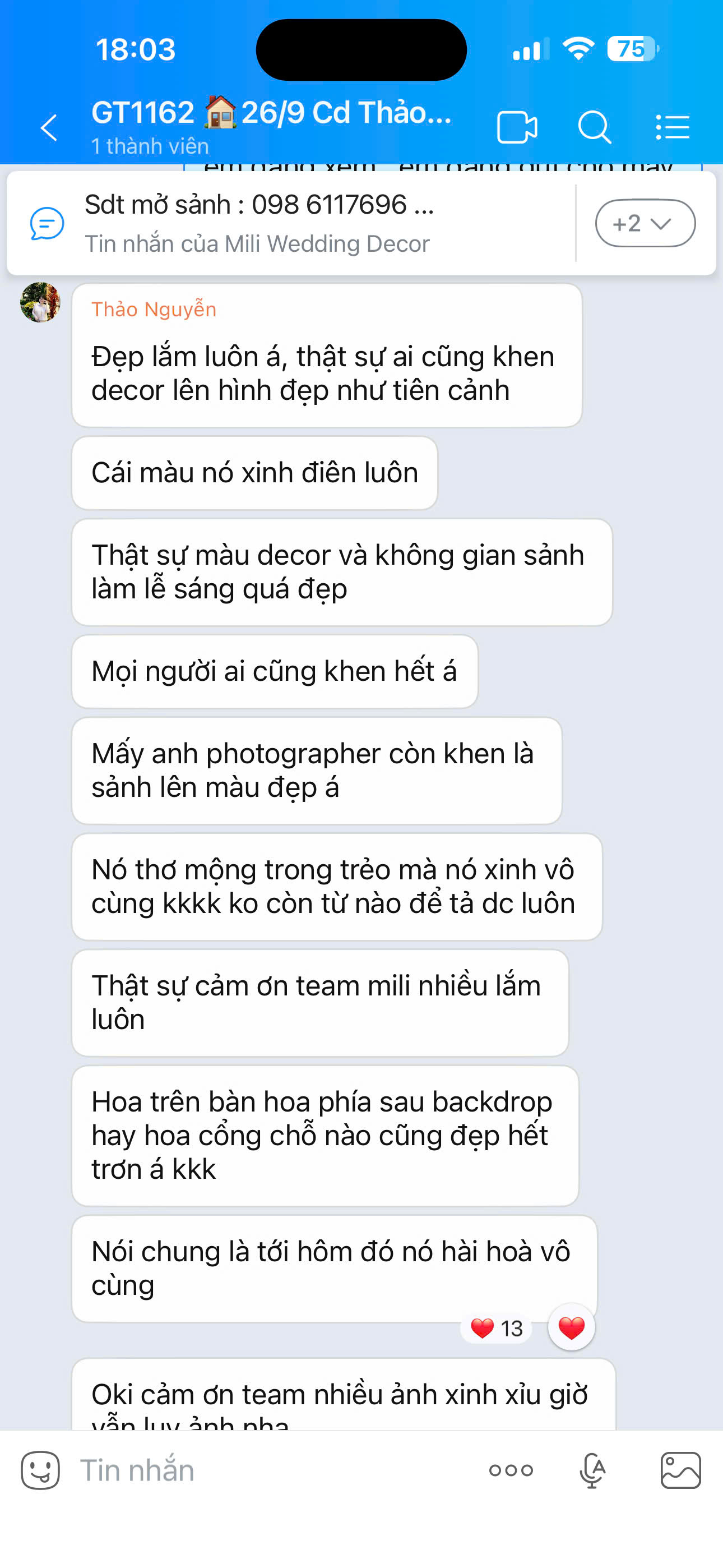 Tin nhắn Zalo khách hàng khen màu decor và không gian sảnh làm lễ tại Mili