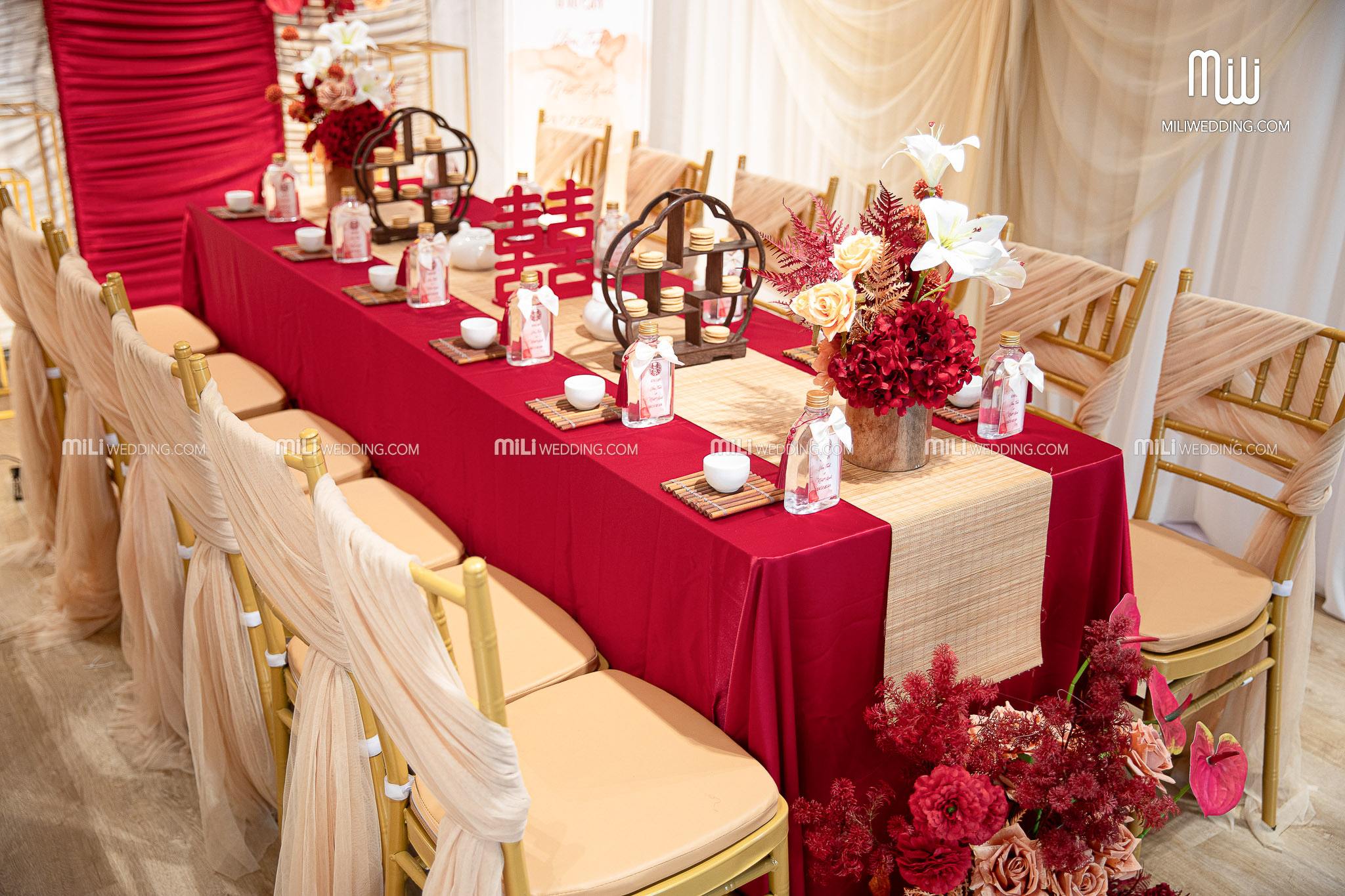 trang trí bàn gia tiên